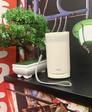 TOTO travel bidet Japans ingeklapt